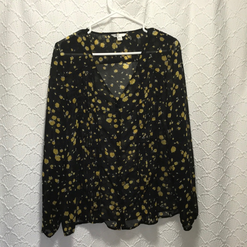 Flowered blouse by Volcom.